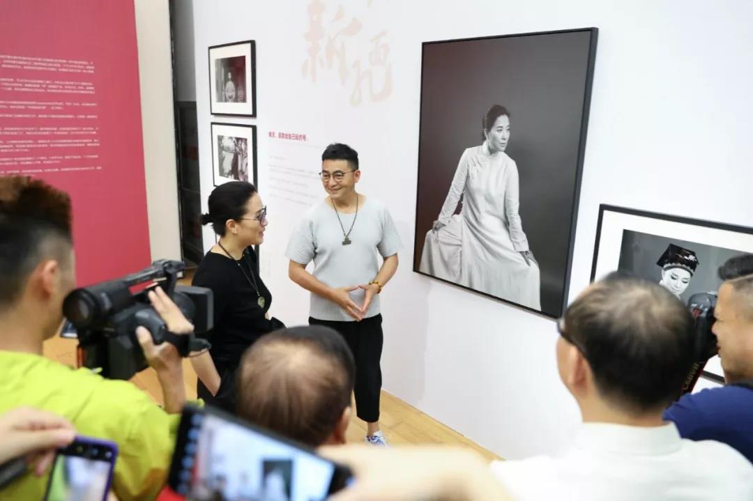 时隔一载，美好再续，银娱优越会官网地产&amp;amp;amp;肖全杭州新面孔摄影展温情启幕
